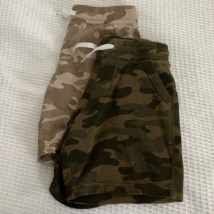 Old Navy Camo Boys (2) Shorts